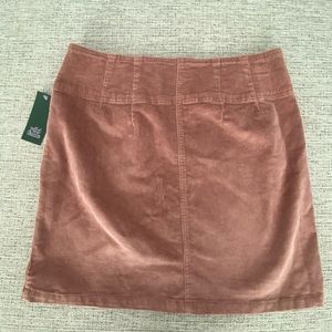 Pink Zip-Up Midi Skirt. Never Worn. Price tag still
attached. Size:12